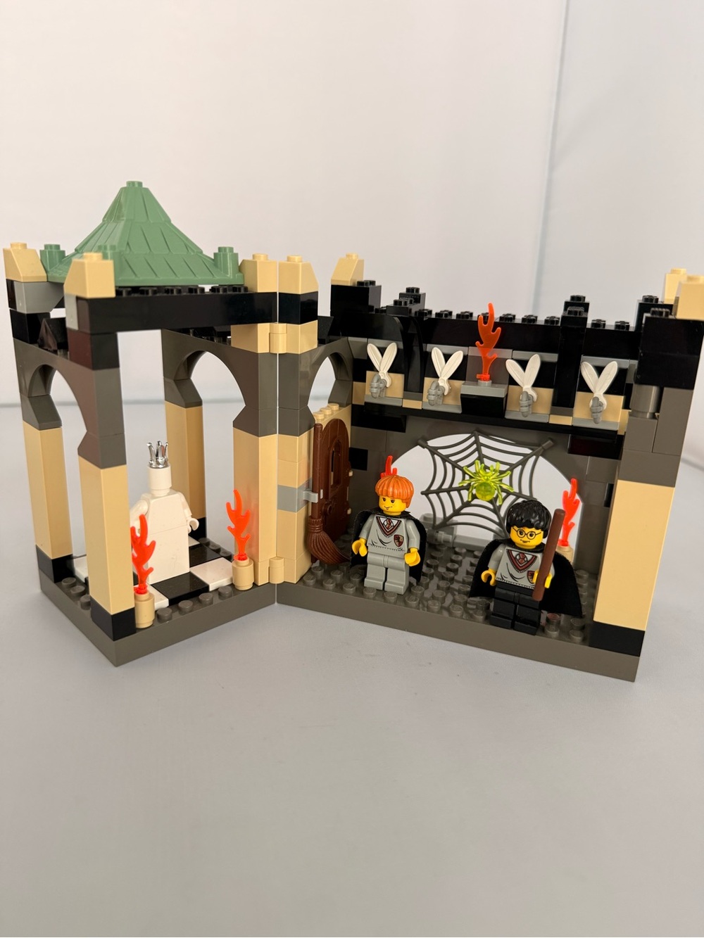 LEGO Harry Potter set 4704 The Chamber of the Winged Keys